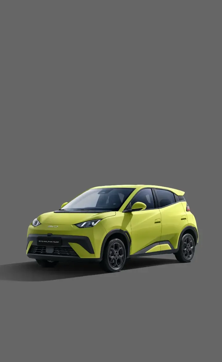 Novo BYD DOLPHIN SURF estacionado de lado