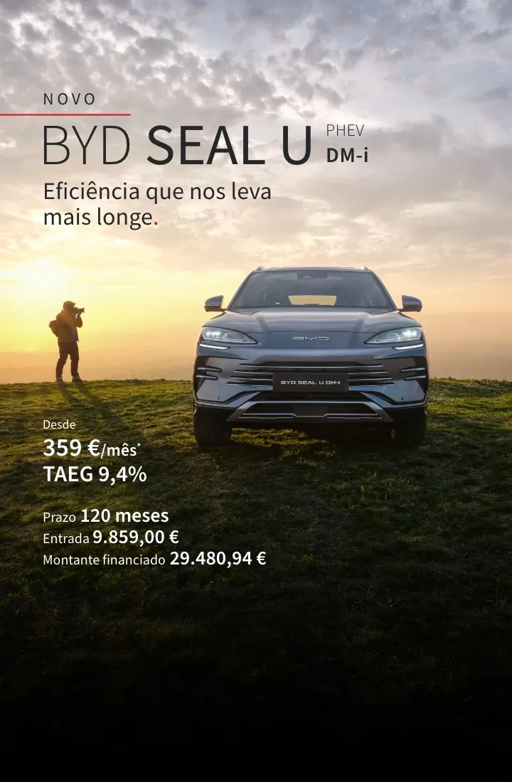 BYD SEAL U DM-i numa planície